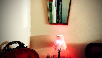 Descubre la escuela Bambalinas y sus espacios orientados a nuestras actividades de desarrollo artístico.